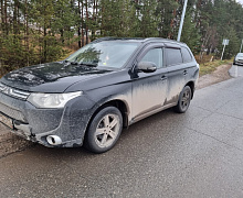 превью Mitsubishi Outlander фото 1 