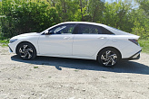 превью Hyundai Elantra фото 3