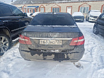 превью Mercedes-Benz E-класс фото 3