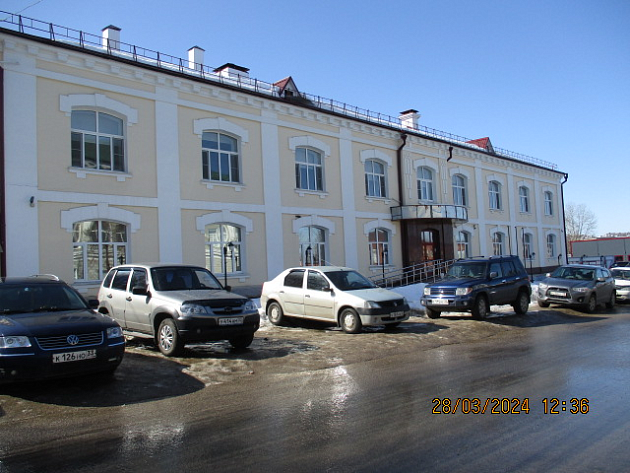 Отдельно стоящее здание площадью 2 142 м² фото 1