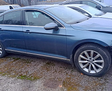 превью Volkswagen Passat фото 1 