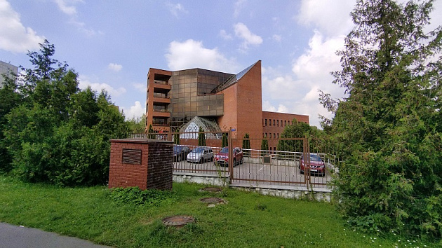 Отдельно стоящее здание площадью 4 321 м² фото 1