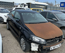 превью Volkswagen Polo фото 1 