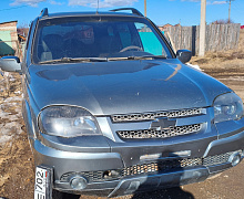 превью Chevrolet Niva фото 1 