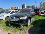 превью Volkswagen Touareg фото 1