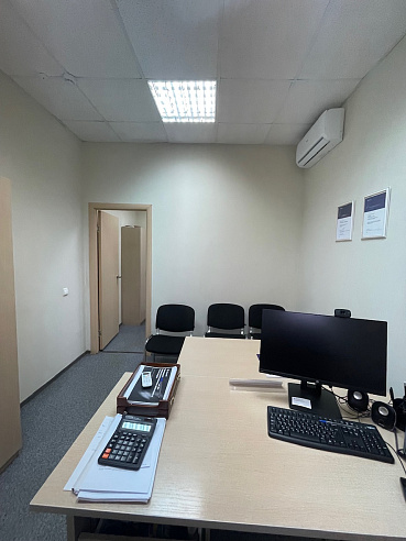 Административное здание площадью 718 м² фото 76217